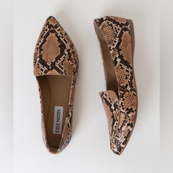 Steve Madden Shoes - Steve Madden Feather Snake Skin Women’s Brown Flats 7.5